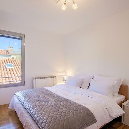 Apartment San Rocco Center Pula Exterior foto
